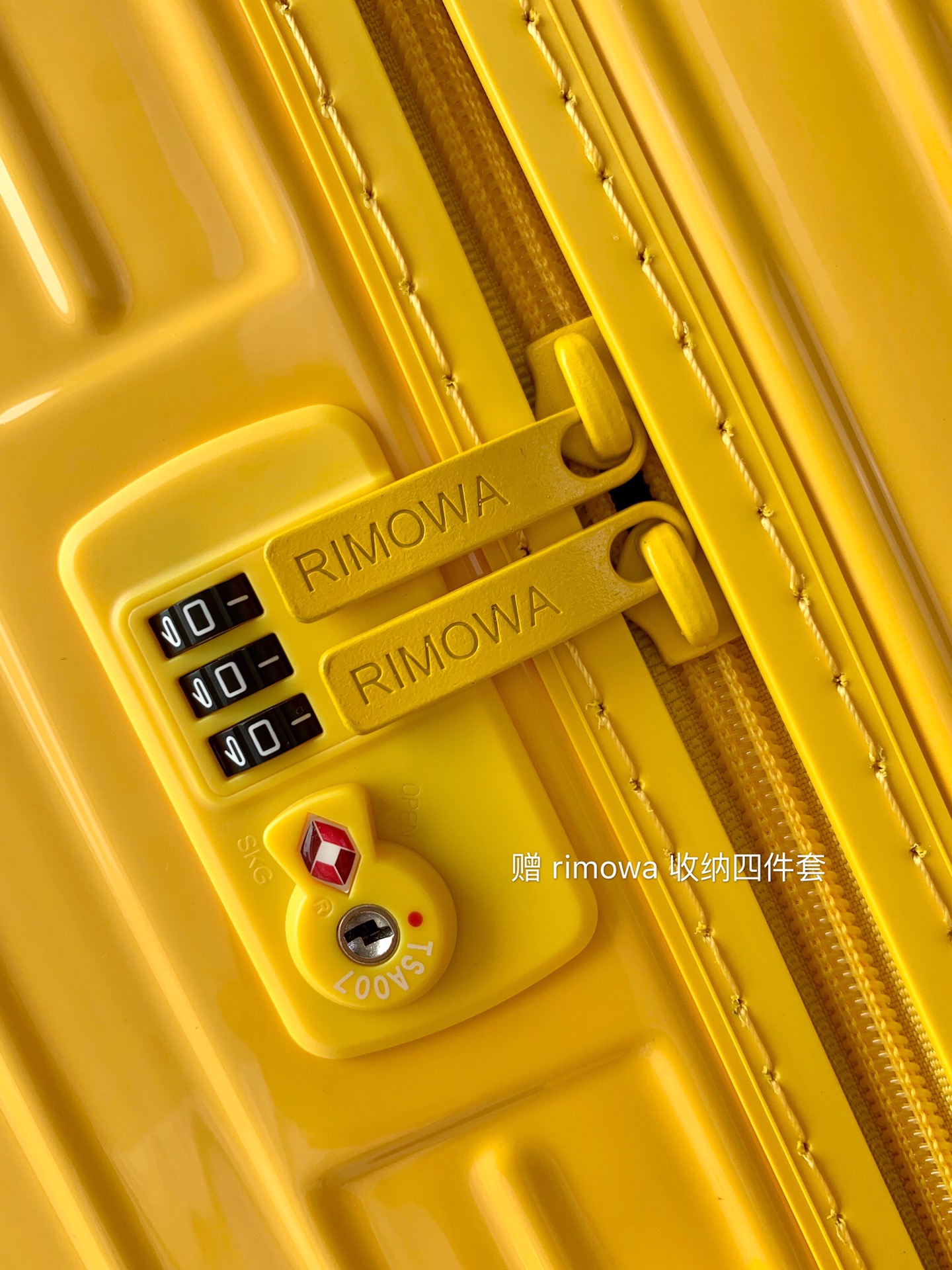 r1m0wa essential ttrunk plus lU*gage-‭29&31inch