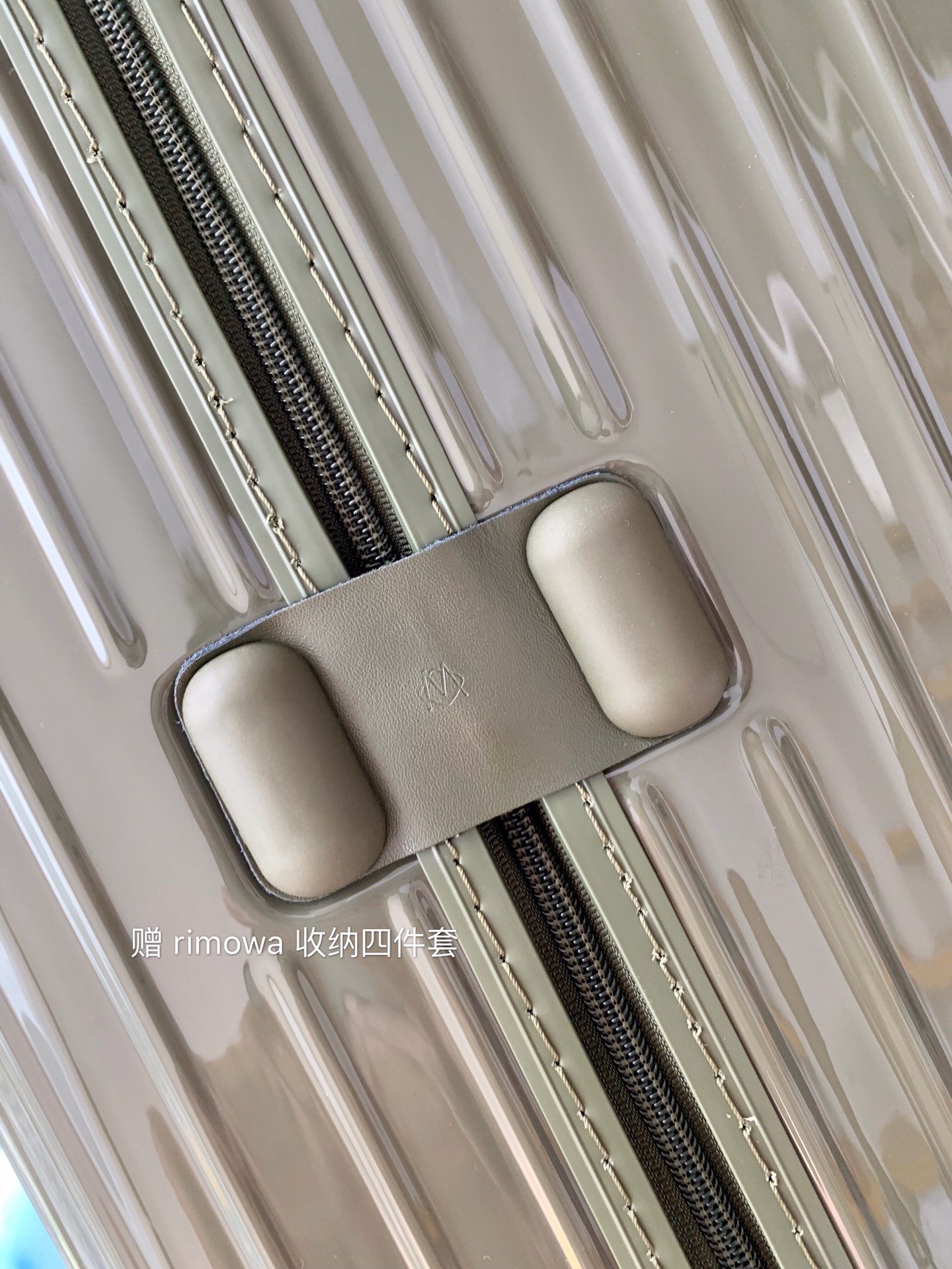 r1m0wa essential ttrunk plus lU*gage-‭29&31inch