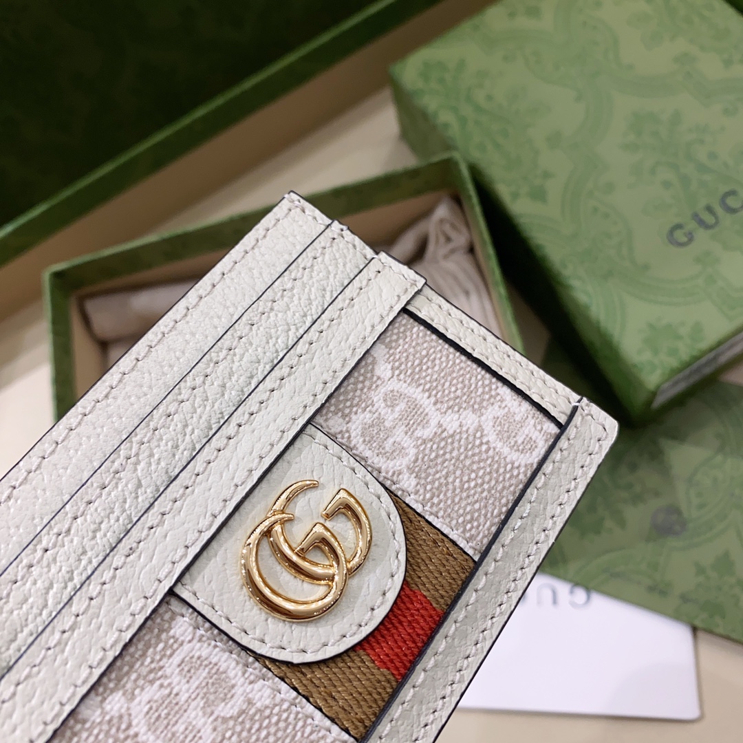 G*u*i wallet-10*7.5cm