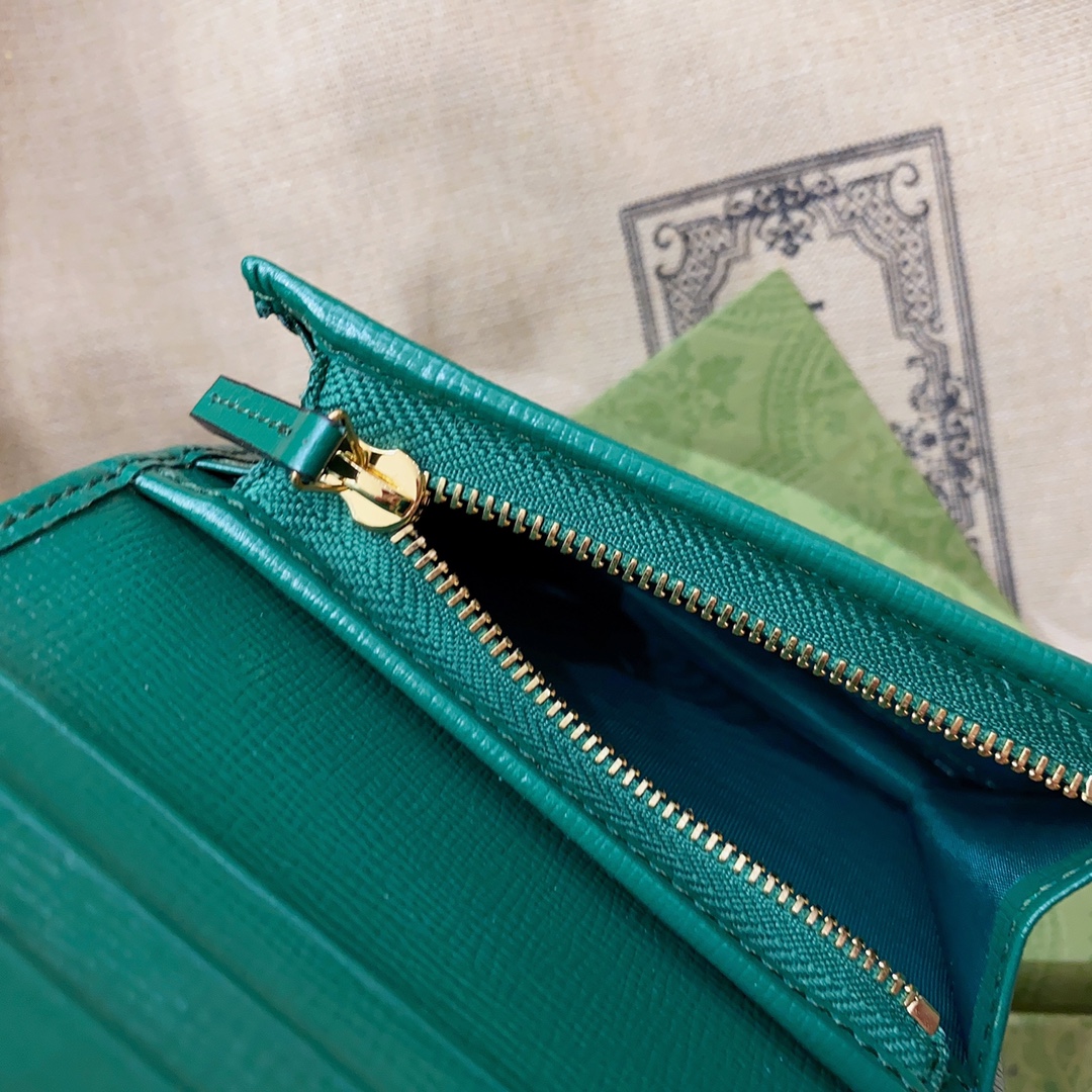 G*u*i 1955 horsebit wallet-11x 8.5 x 3cm