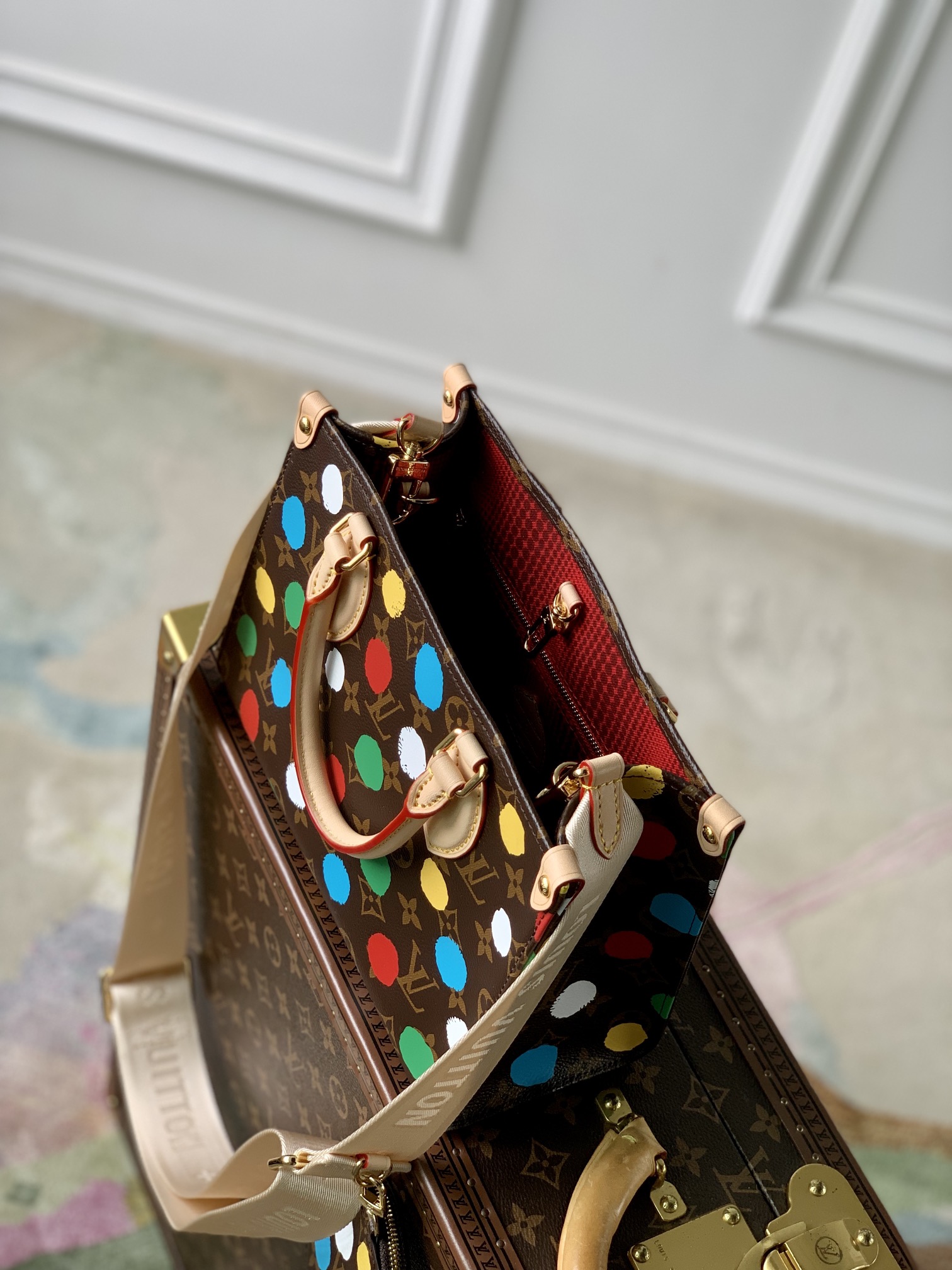 l0*is V*t0n x yk onthego handbag-25*19*11.5 cm