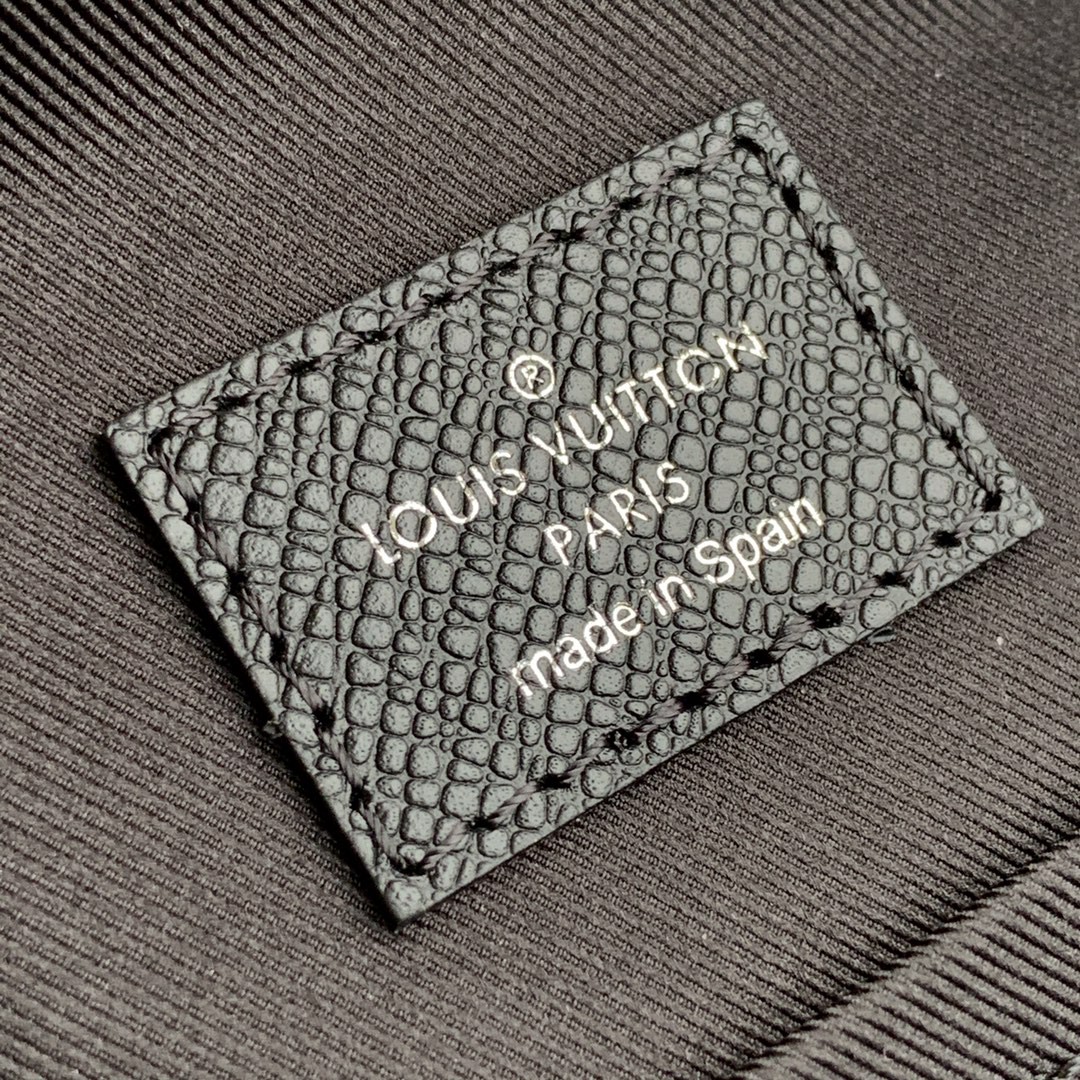 l0*is V*t0n outdoor slingbag-13*21*5cm