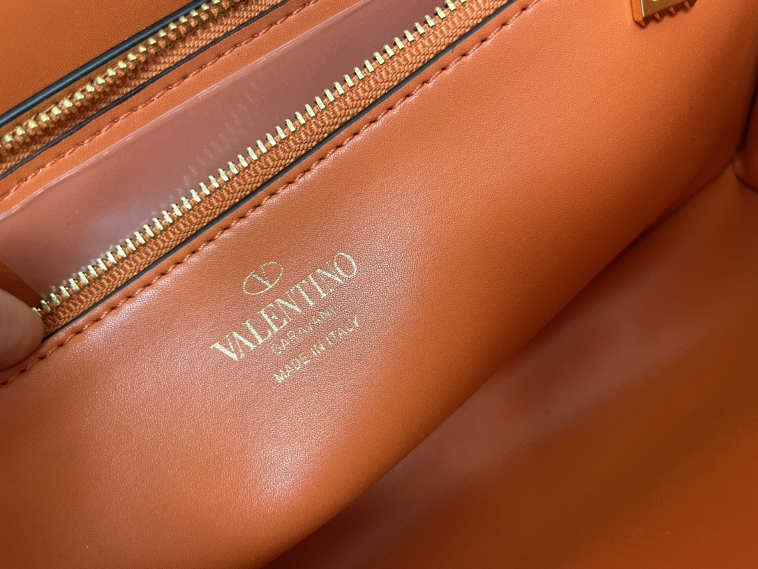 Va1e*ntin0 garavanistudsian-28*17*8cm