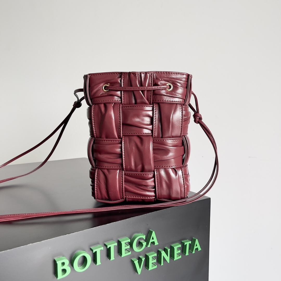 bo*te*ga Ve*ne*ta mini bucket-18*14*14cm
