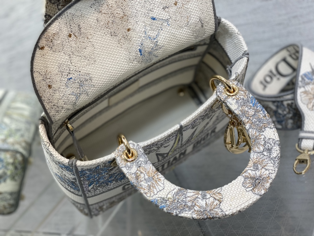 lady D*or handle bag-24cm