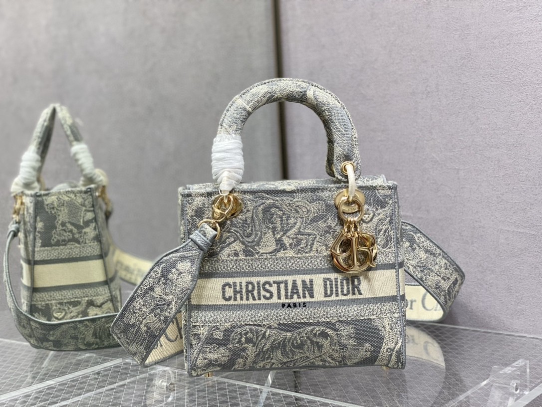 lady D*or handle bag-24cm