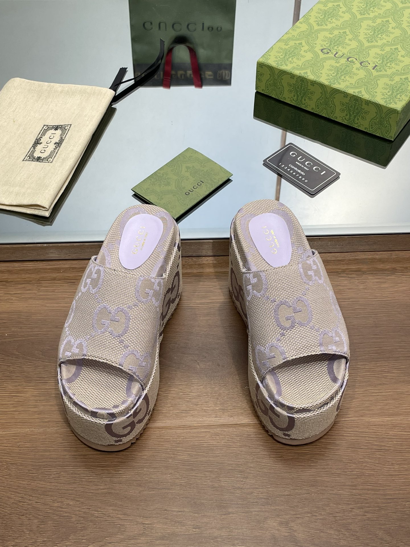 G*u*i slides(size35-43)