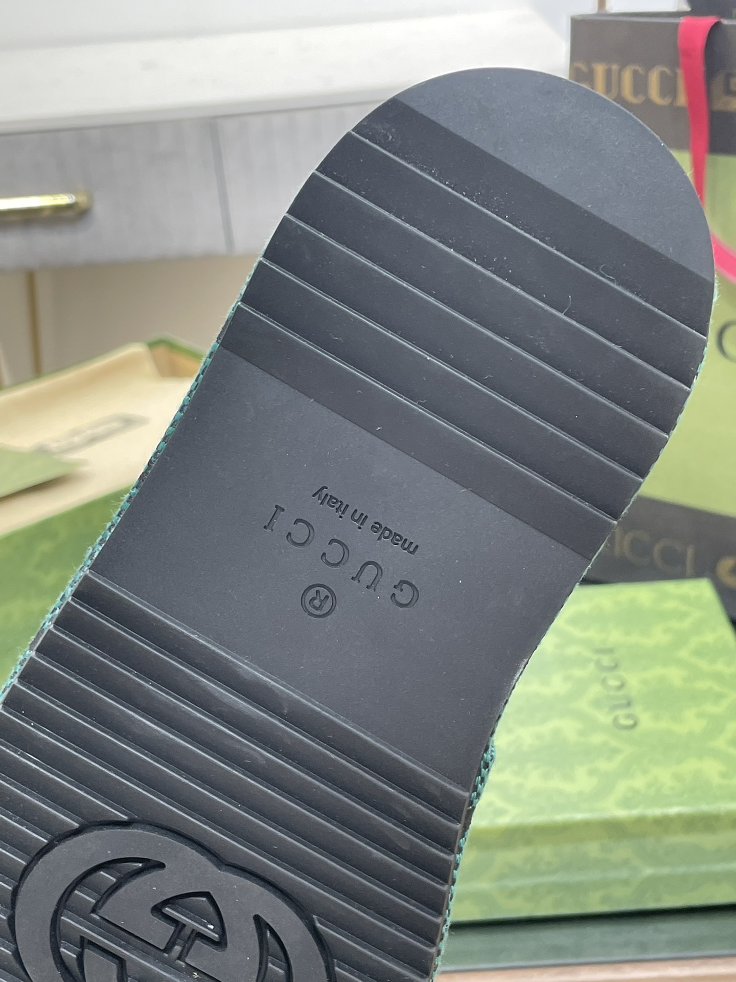 G*u*i slides(size35-43)