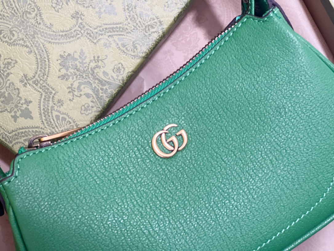 G*u*i aphrodite bag-21*12*4cm