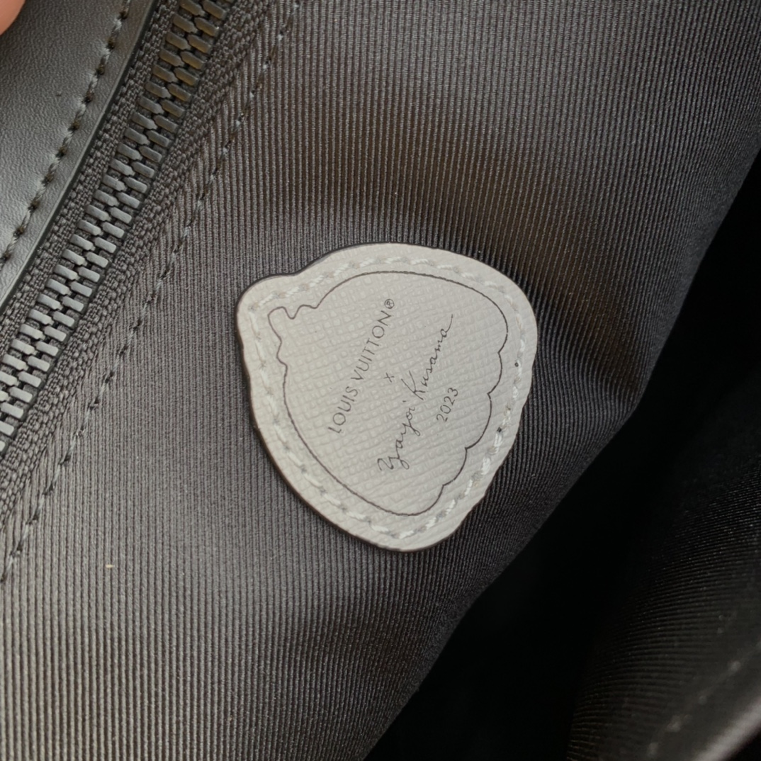 l0*is V*t0n sac plat bag-36.5 x 38 x 9cm