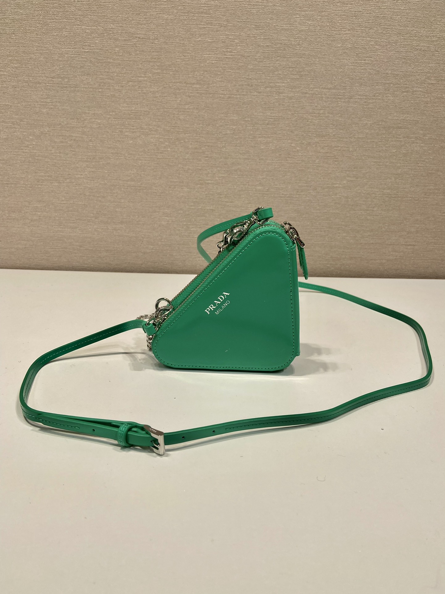 Pra*a 1nr015 double triangle bag -15*10*5cm