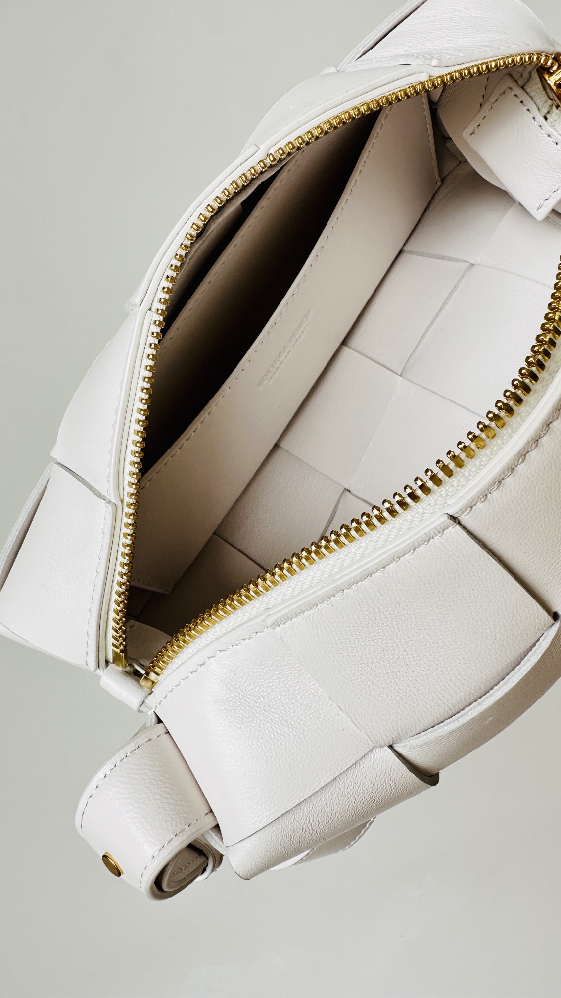 bo*te*ga ve*ne*ta bR1ck mini cassette bag-23.5*10*10cm