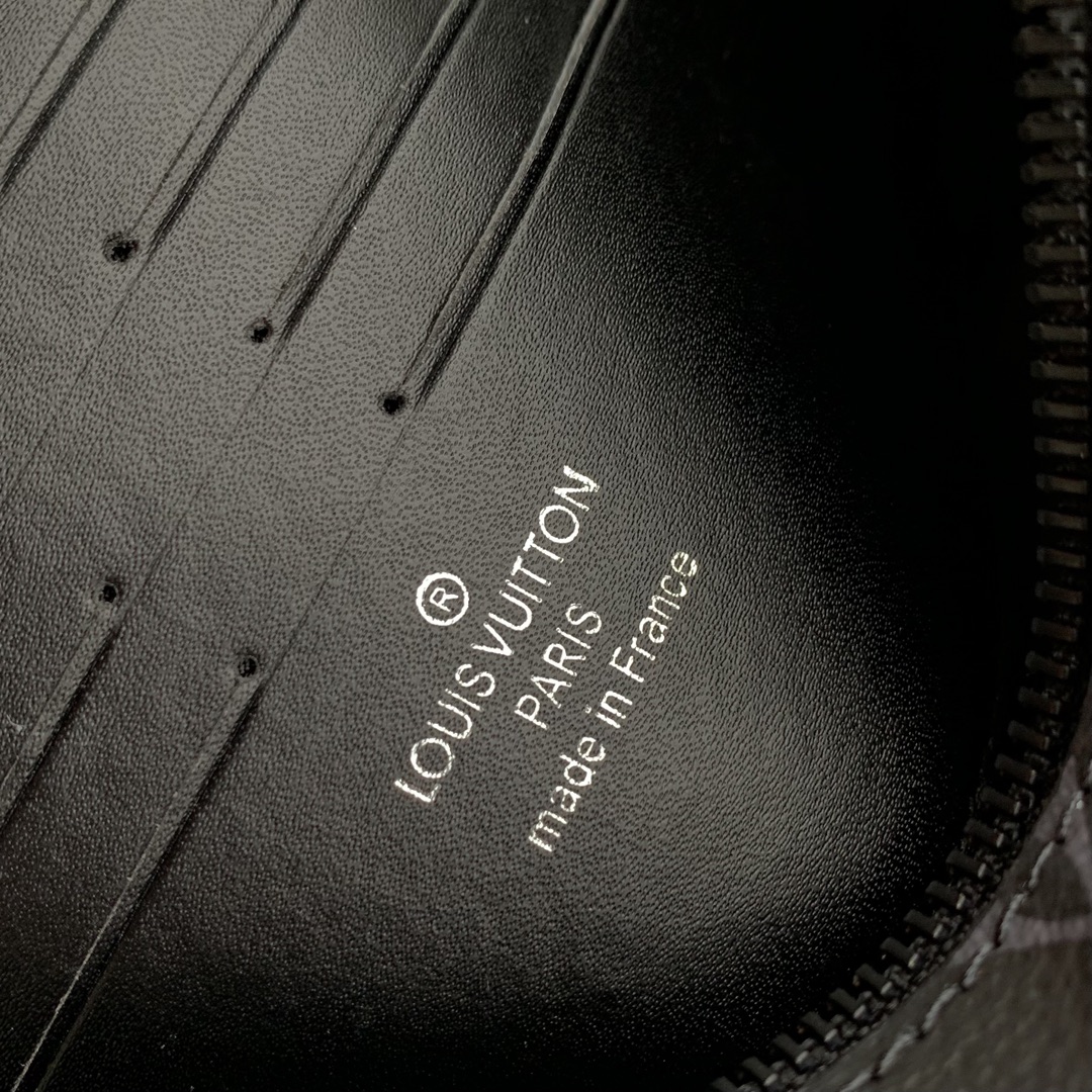 l0*is V*t0n pochette kasai -25 x 15.5 x 6.5 cm