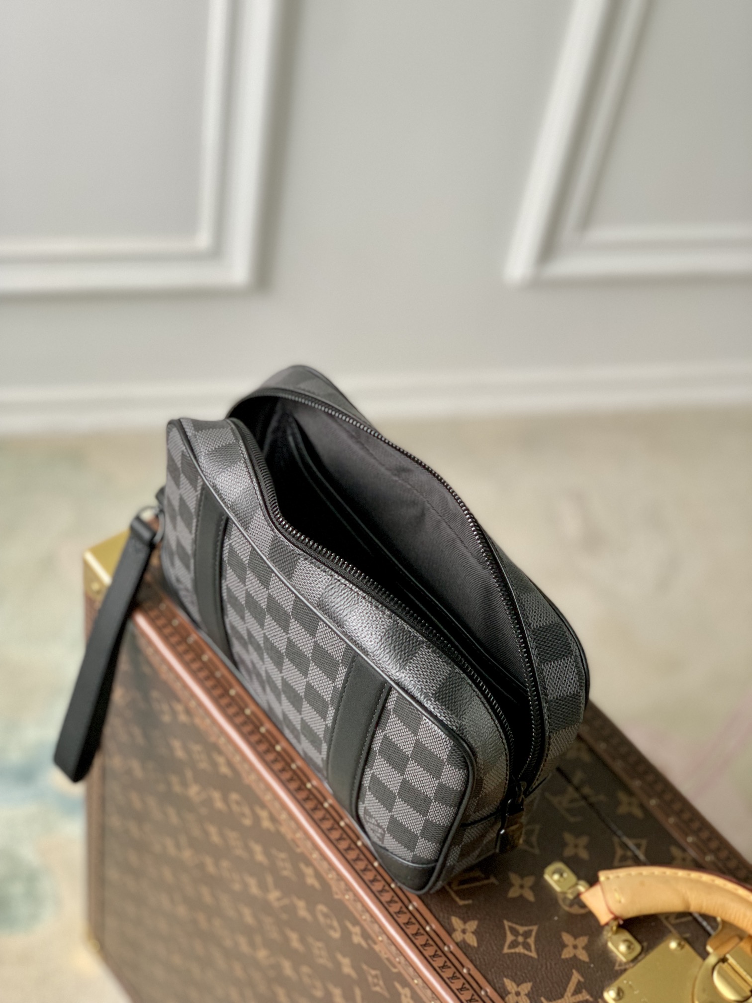 l0*is V*t0n pochette kasai -25 x 15.5 x 6.5 cm