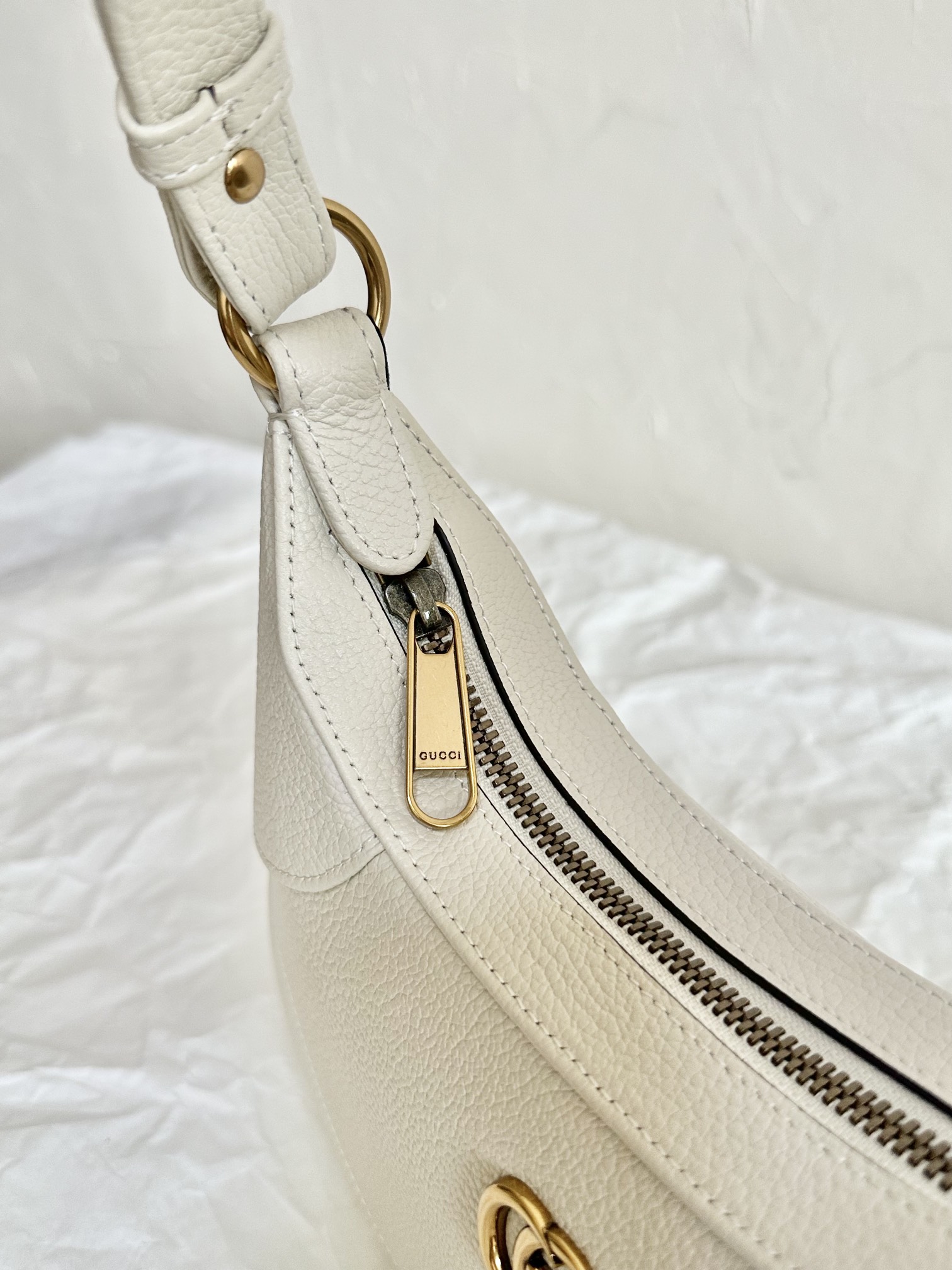 G*u*i aphrodite bag-25×19×7cm