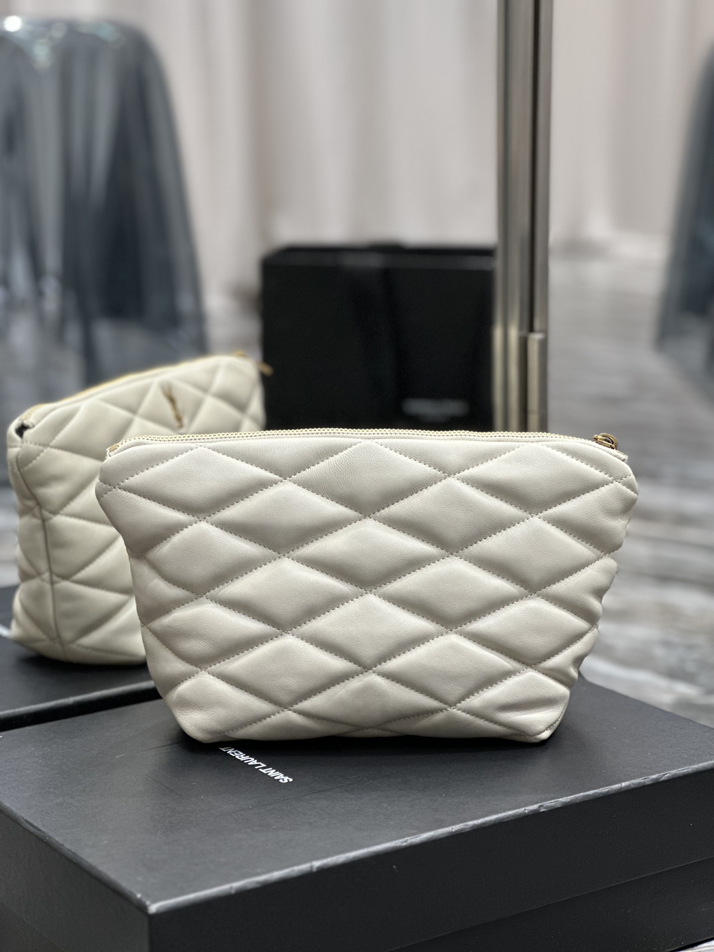 Y*L sade pouch-26x19x11cm