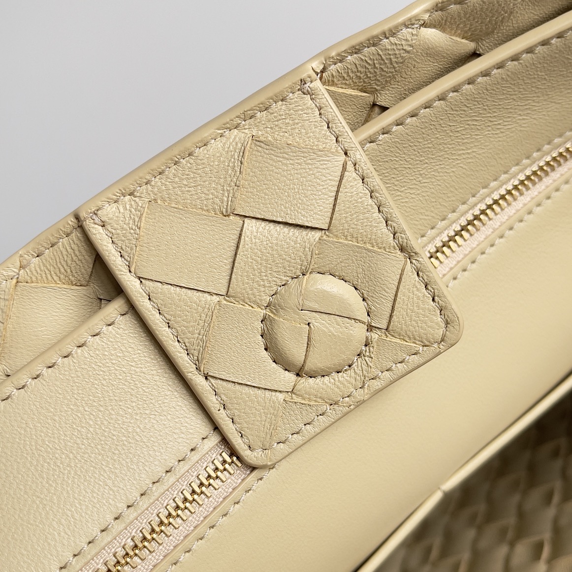 bo*te*ga Ve*ne*ta andiamo-32*24*12cm