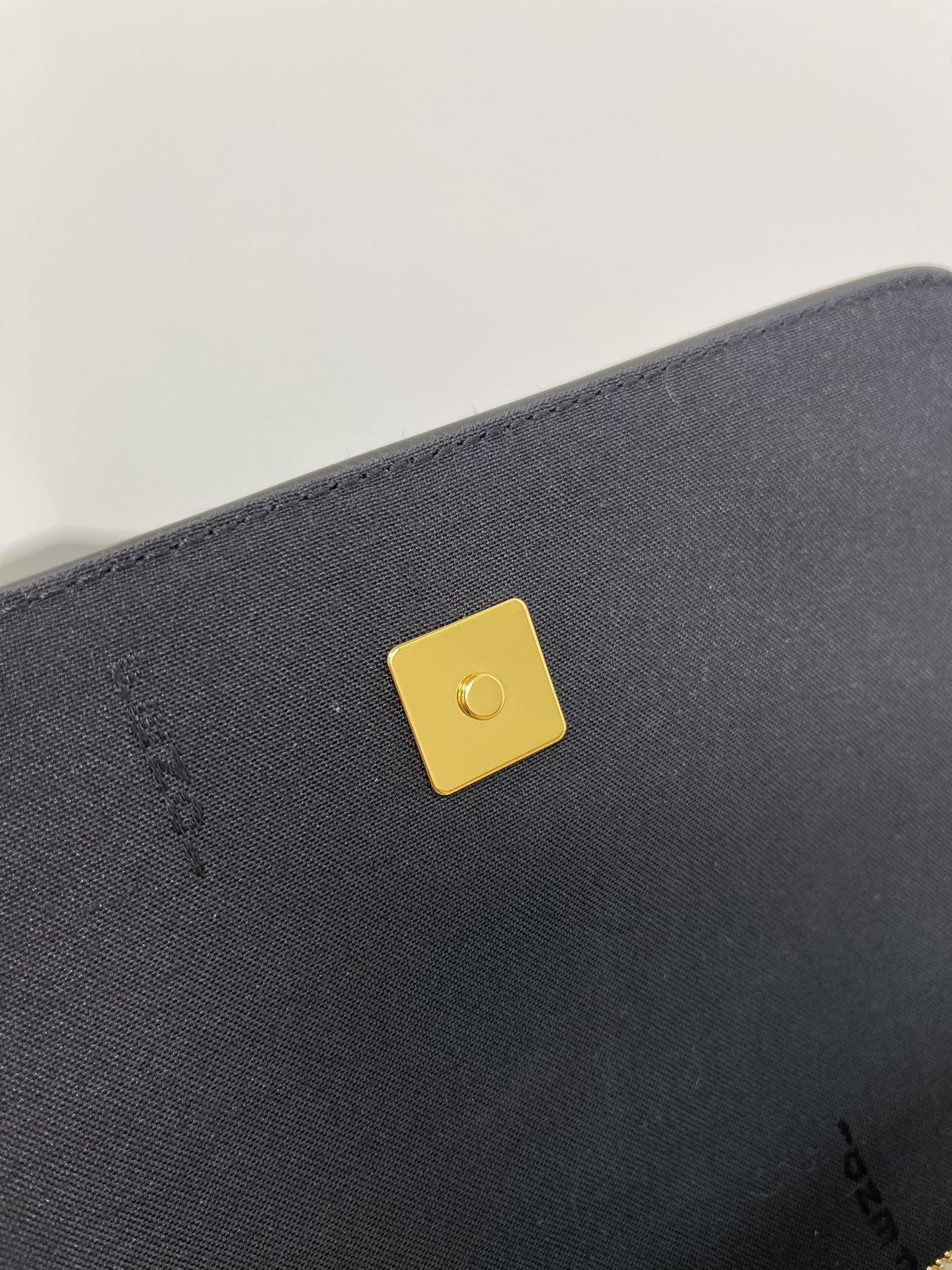 F**di wallet on chain bag-22x5x11cm