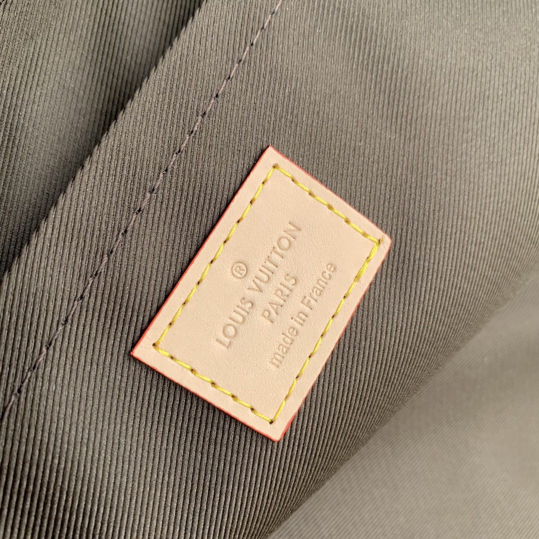 l0*is V*t0n pochette jour-m82540-35 x 25 x 2.8cm