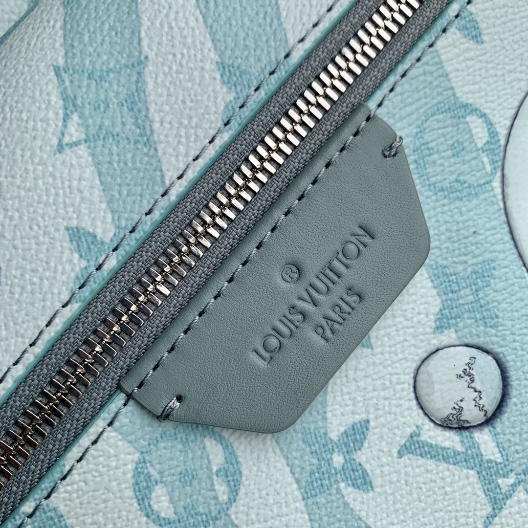 l0*is V*t0n discovery backpsck-29.0 x 38.0 x 20cm