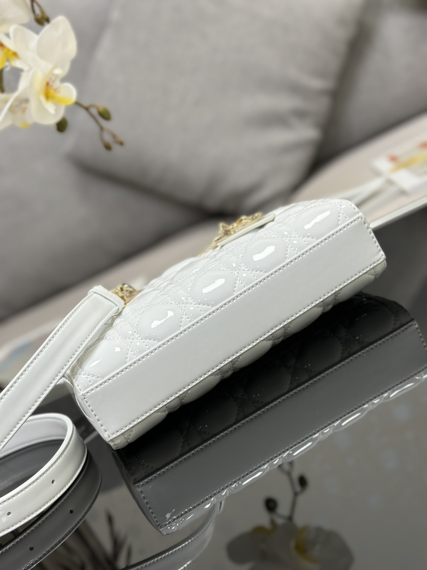 lady D*or handle bag-22*12*6cm