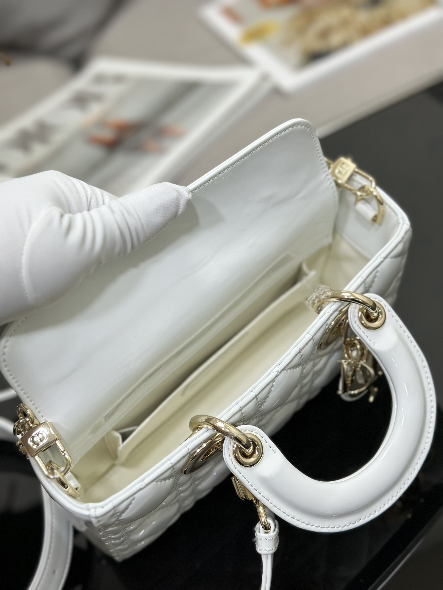 lady D*or handle bag-22*12*6cm