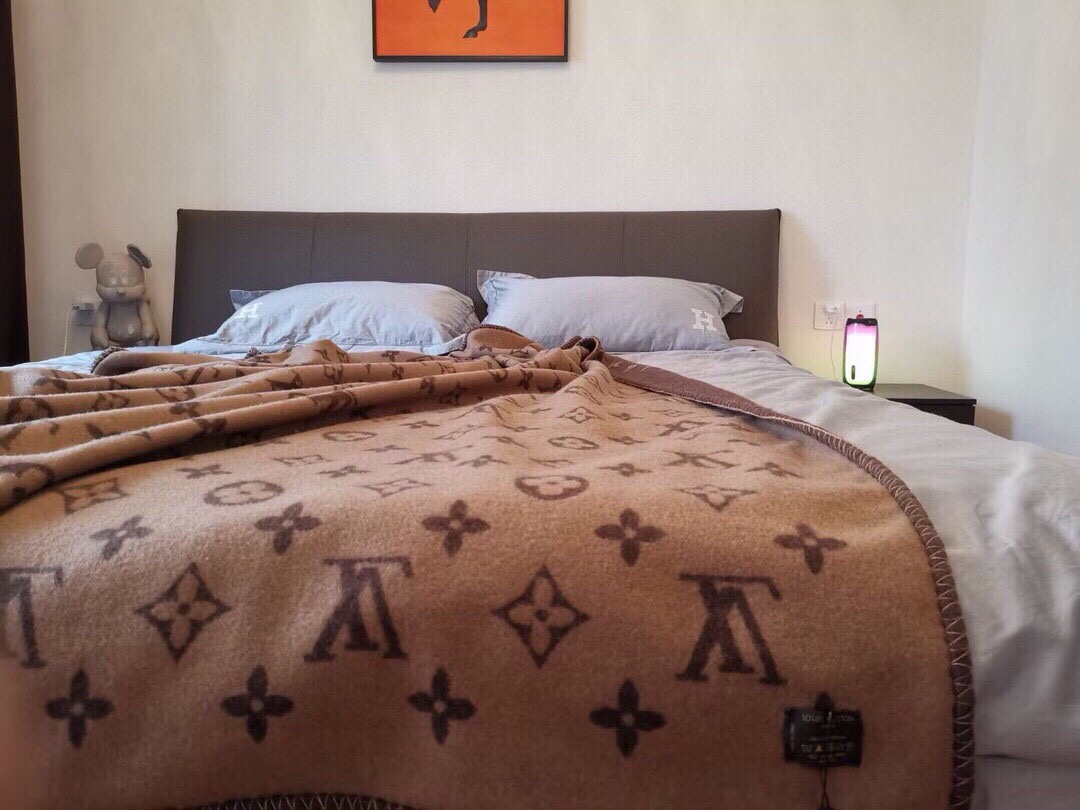 H**mes blankets-180*140cm