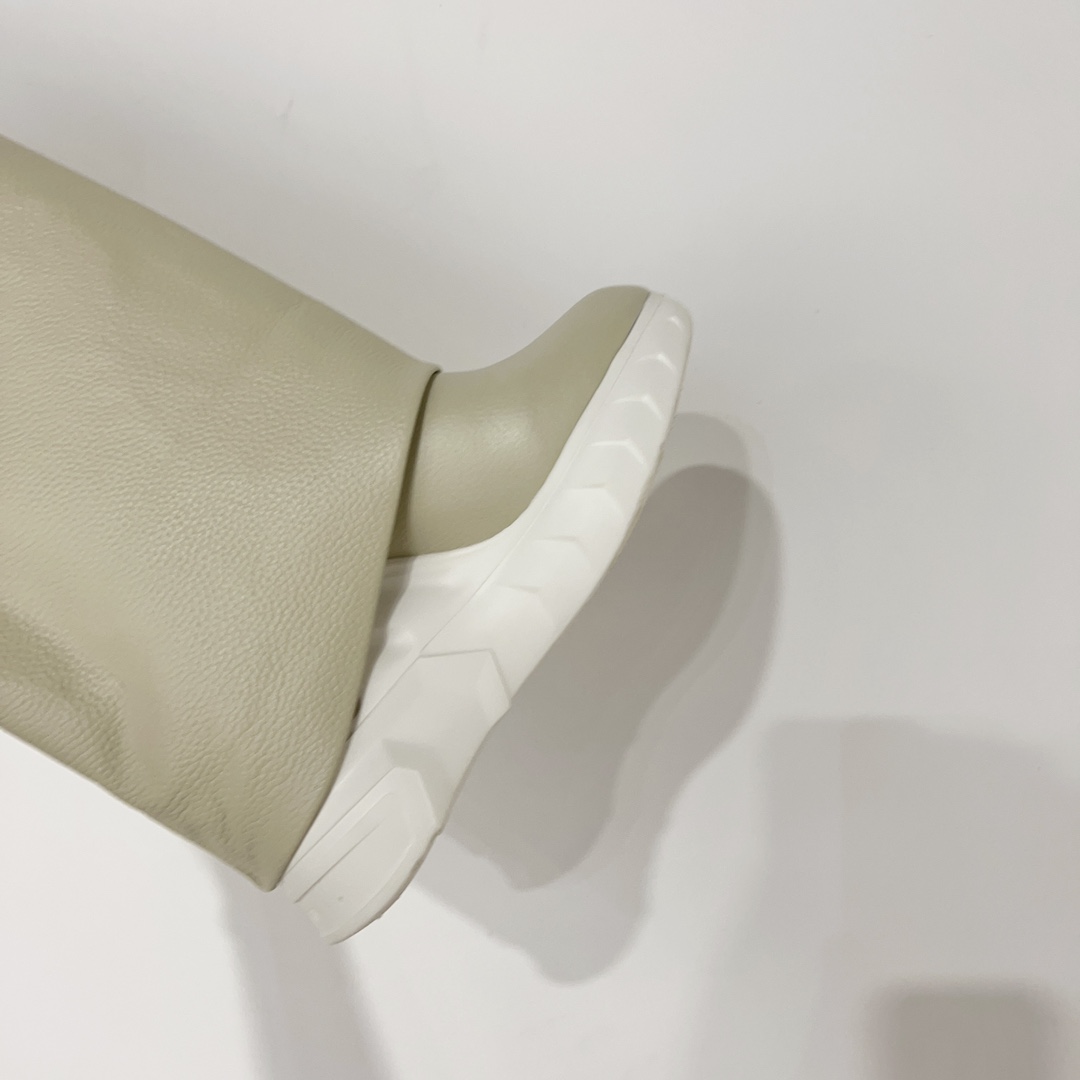 G1uenchy boots(eu35-41)