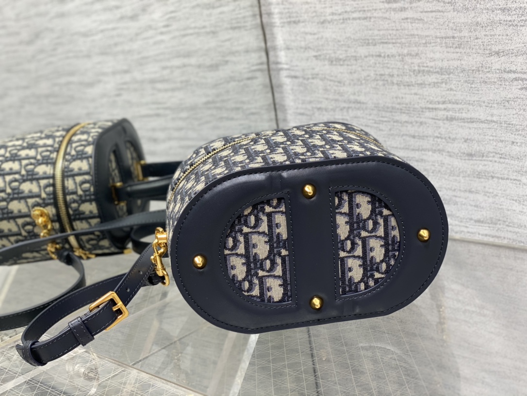 D*or signature vanity bag-24*14*18cm