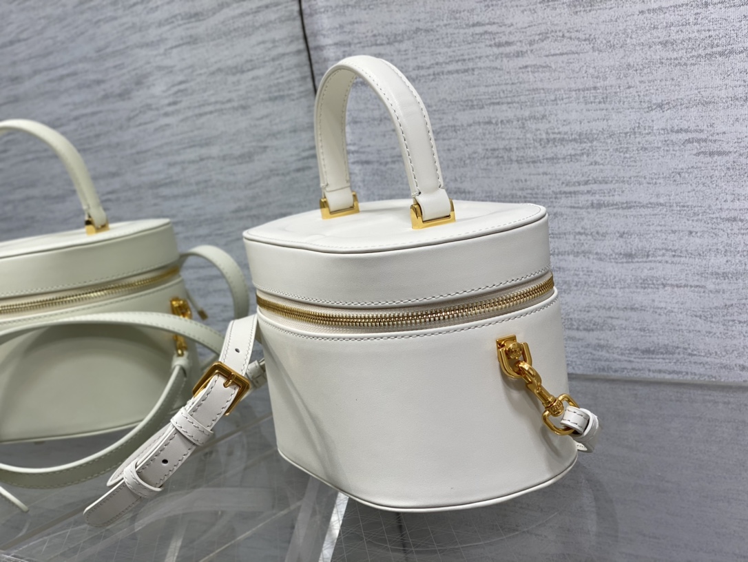 D*or signature vanity bag-24*14*18cm