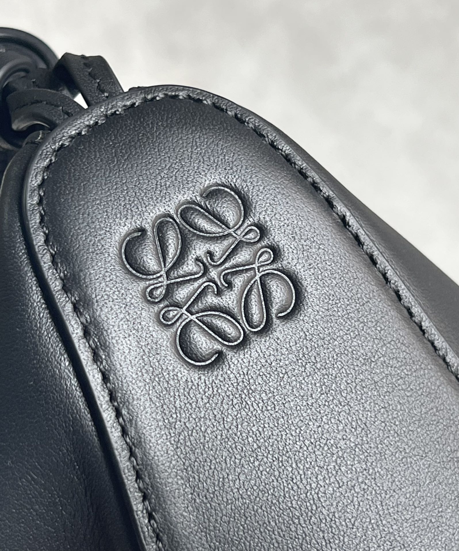 L0ew* hammock hobo bag-28*17*9.5cm