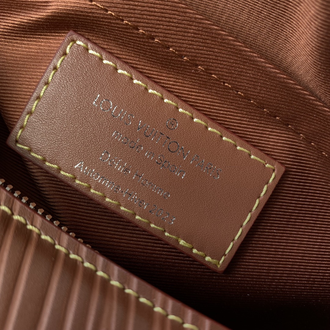 l0*is V*t0n soft polochon bag m46692-27x 15x 15cm