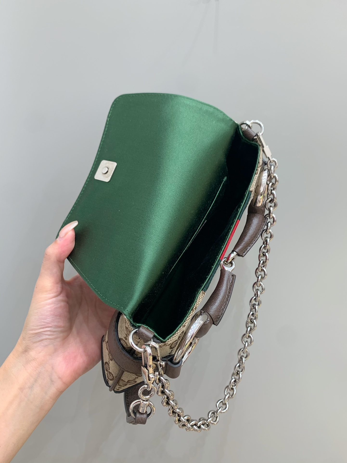 G*u*i horsebit chain 2023-27x11x5cm