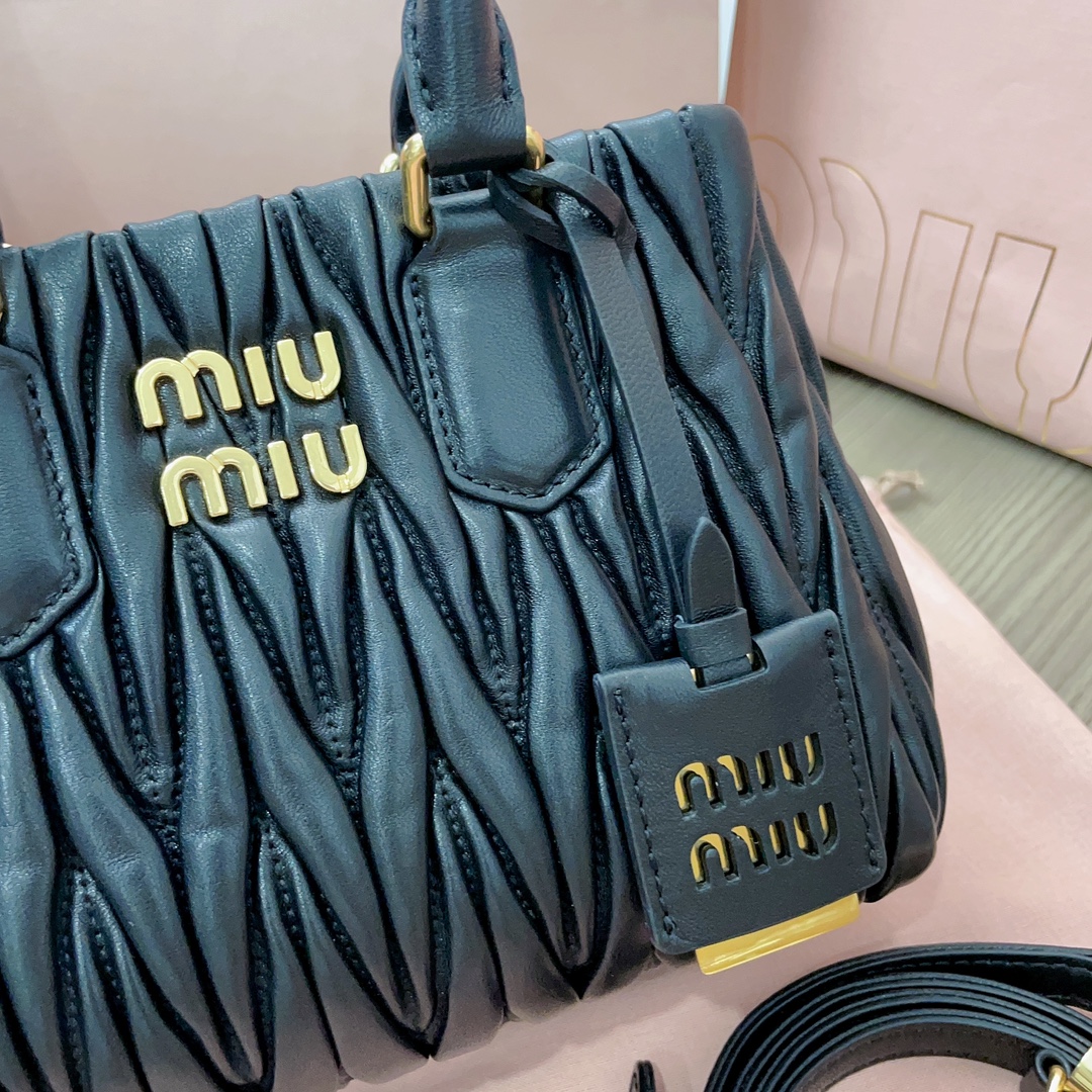 M*um*u tote-20 x16 x11cm