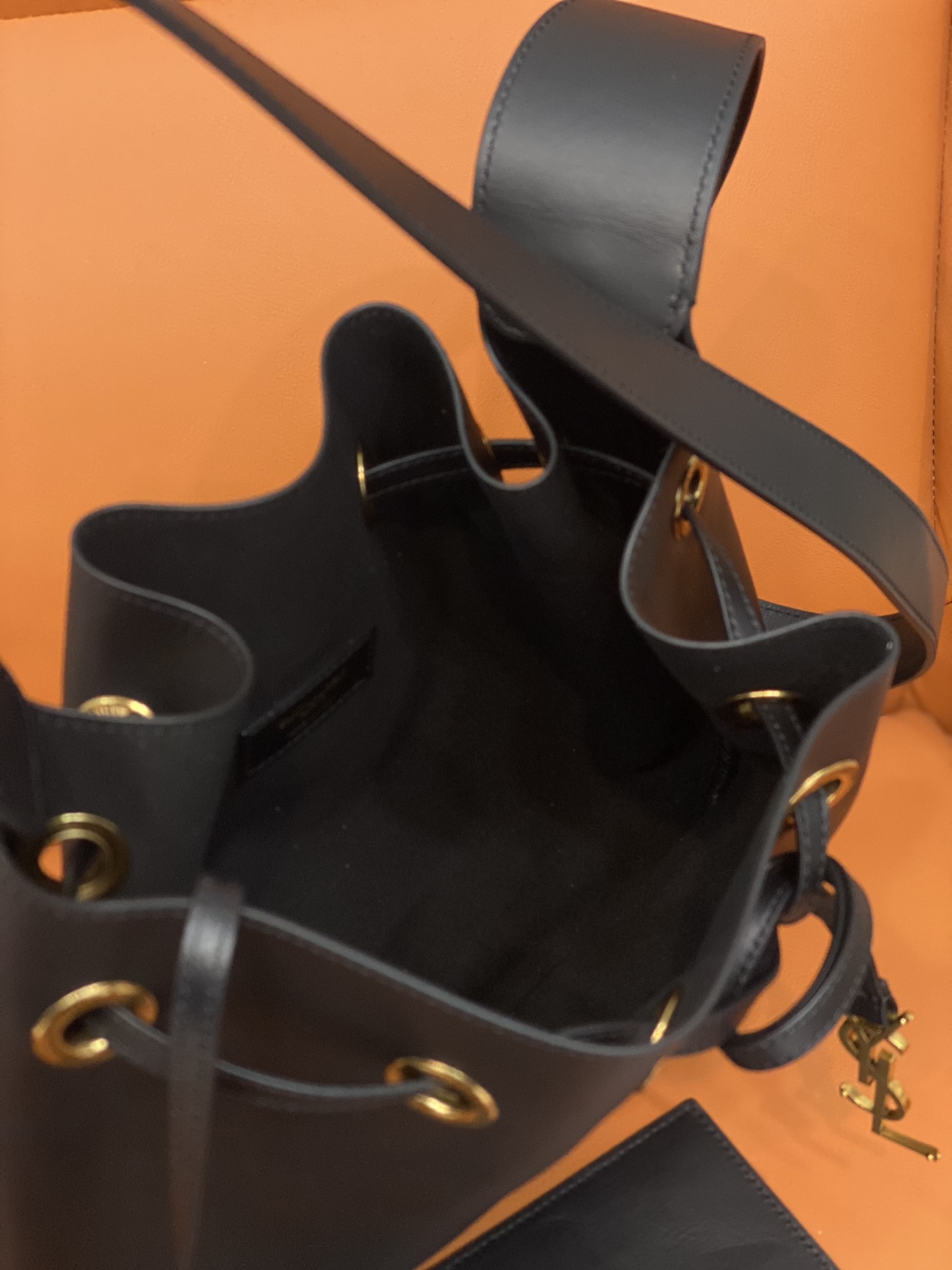 Y*L hobo bag-33×28×2.5cm