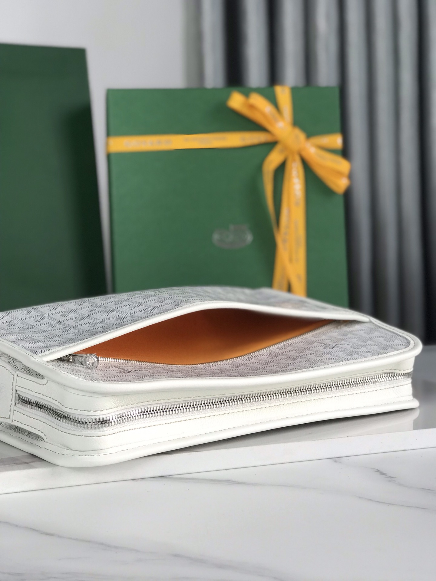 Go*ard toiletry bag-30x23×7.5cm