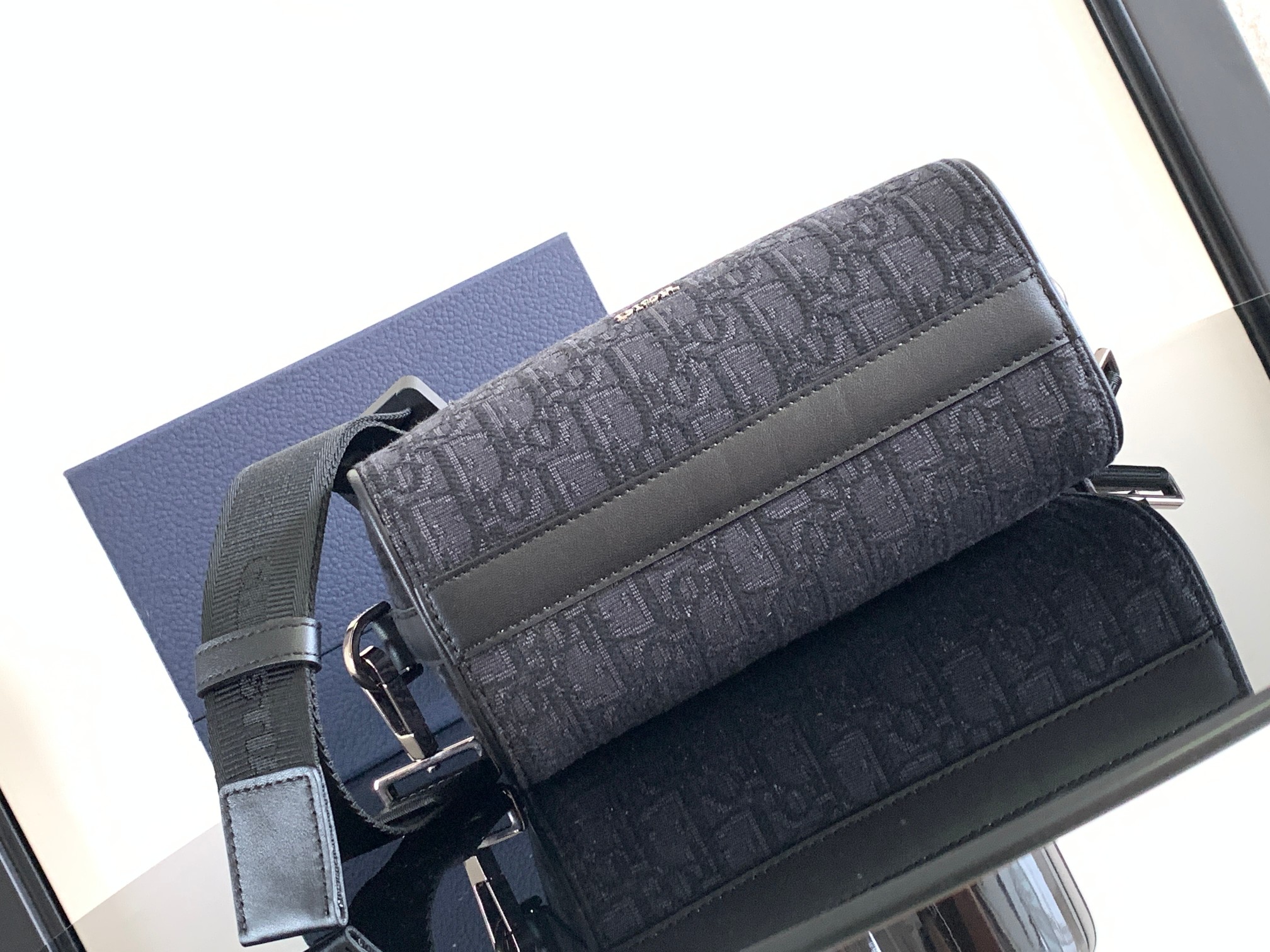 Dio Lingot 22 Bag-22 x 10.5x 12.5CM