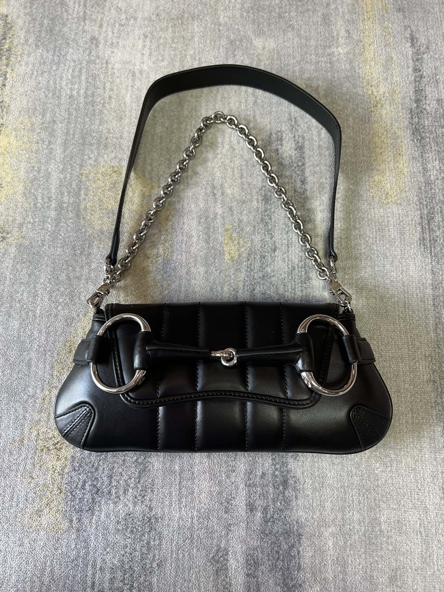 G*u*i horsebit chain 2023-27x11x5cm