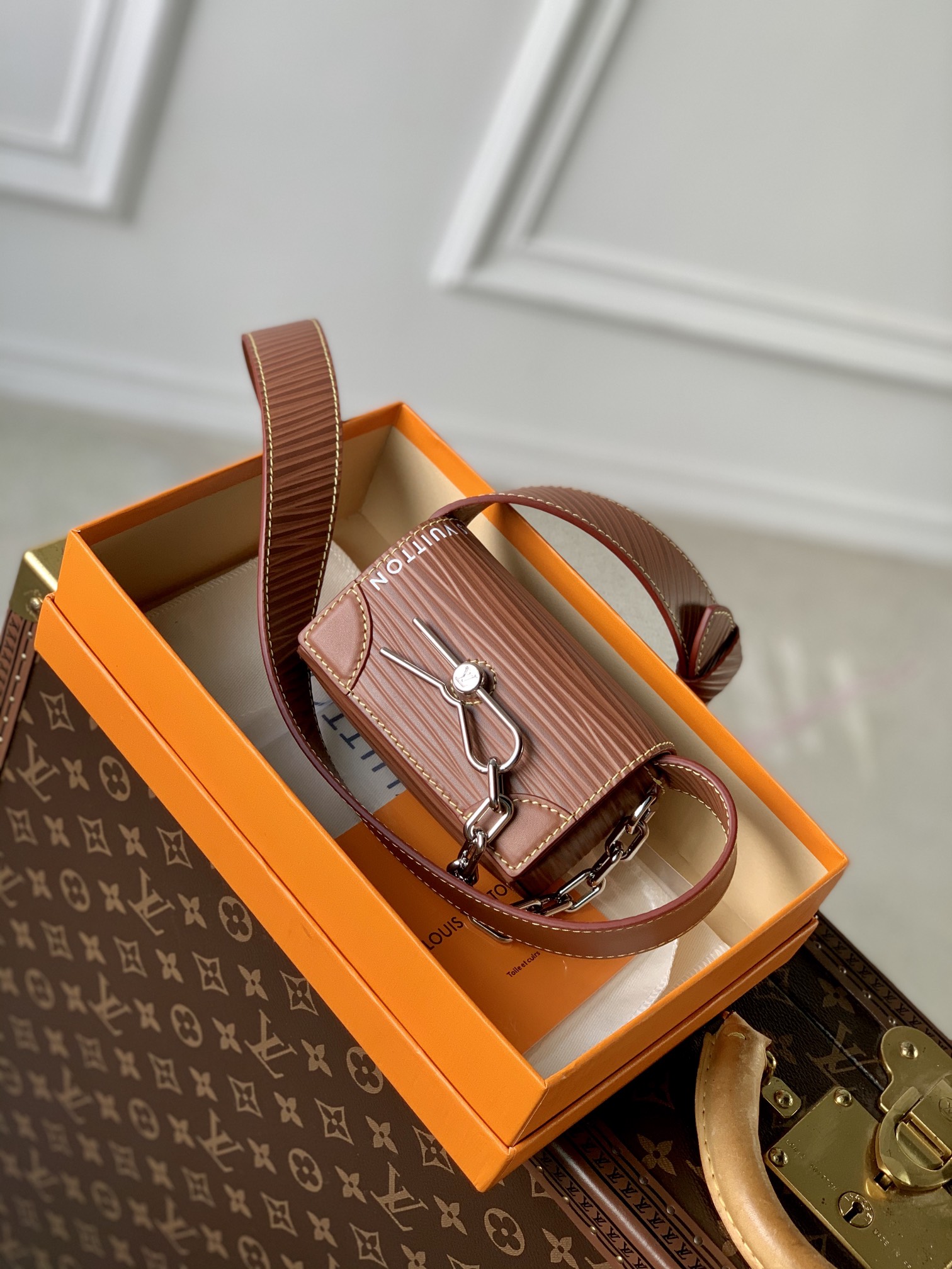 l0*is V*t0n micro steamer bag-13*8*4.5cm