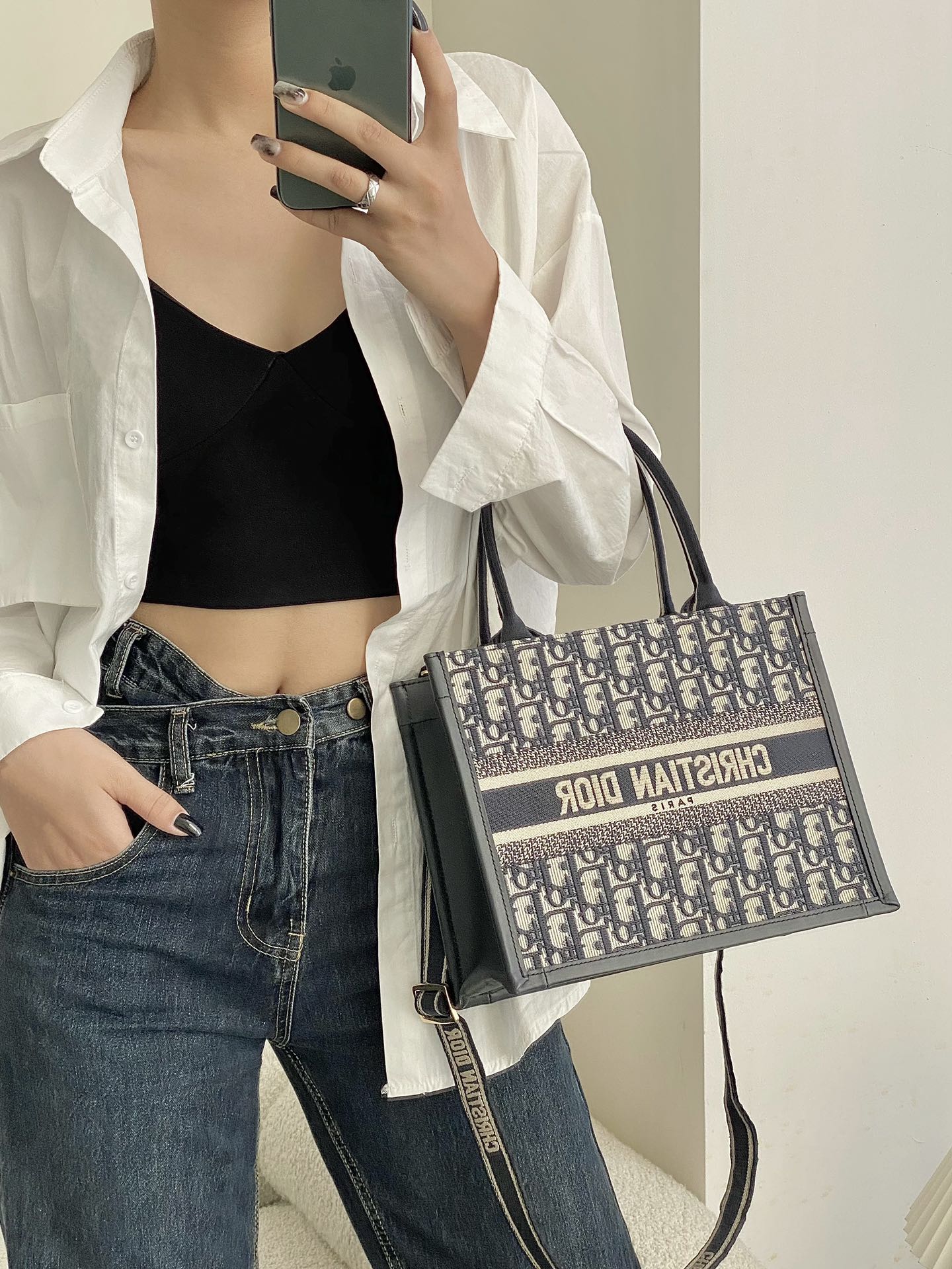 D*or small book tote-26*8*22cm