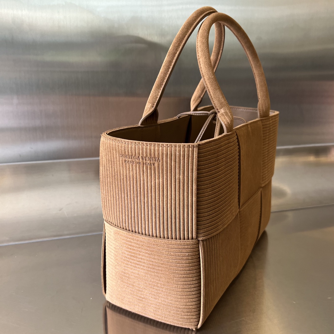 bo*te*ga Ve*ne*ta arco tote-30x20x11.5cm