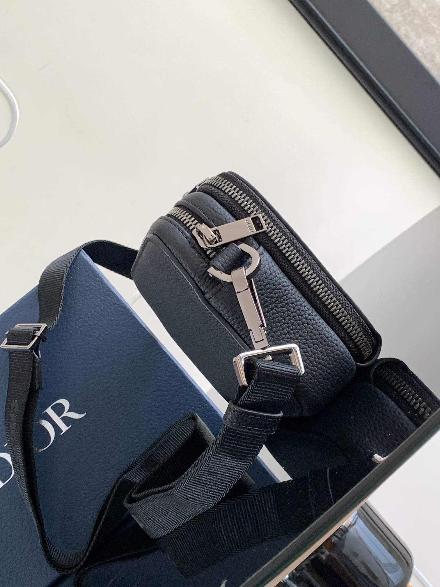 D*or&by erl crossbody bag-17 x 12.5 x 5cm