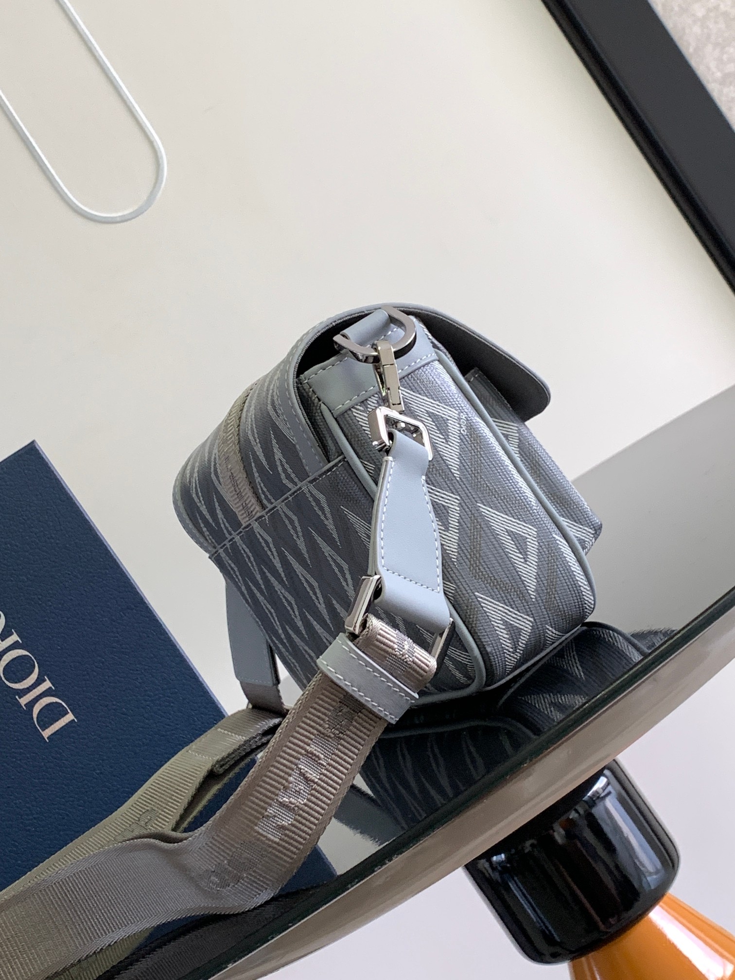 D*or hit the road handbags-27 x 17 x 9cm