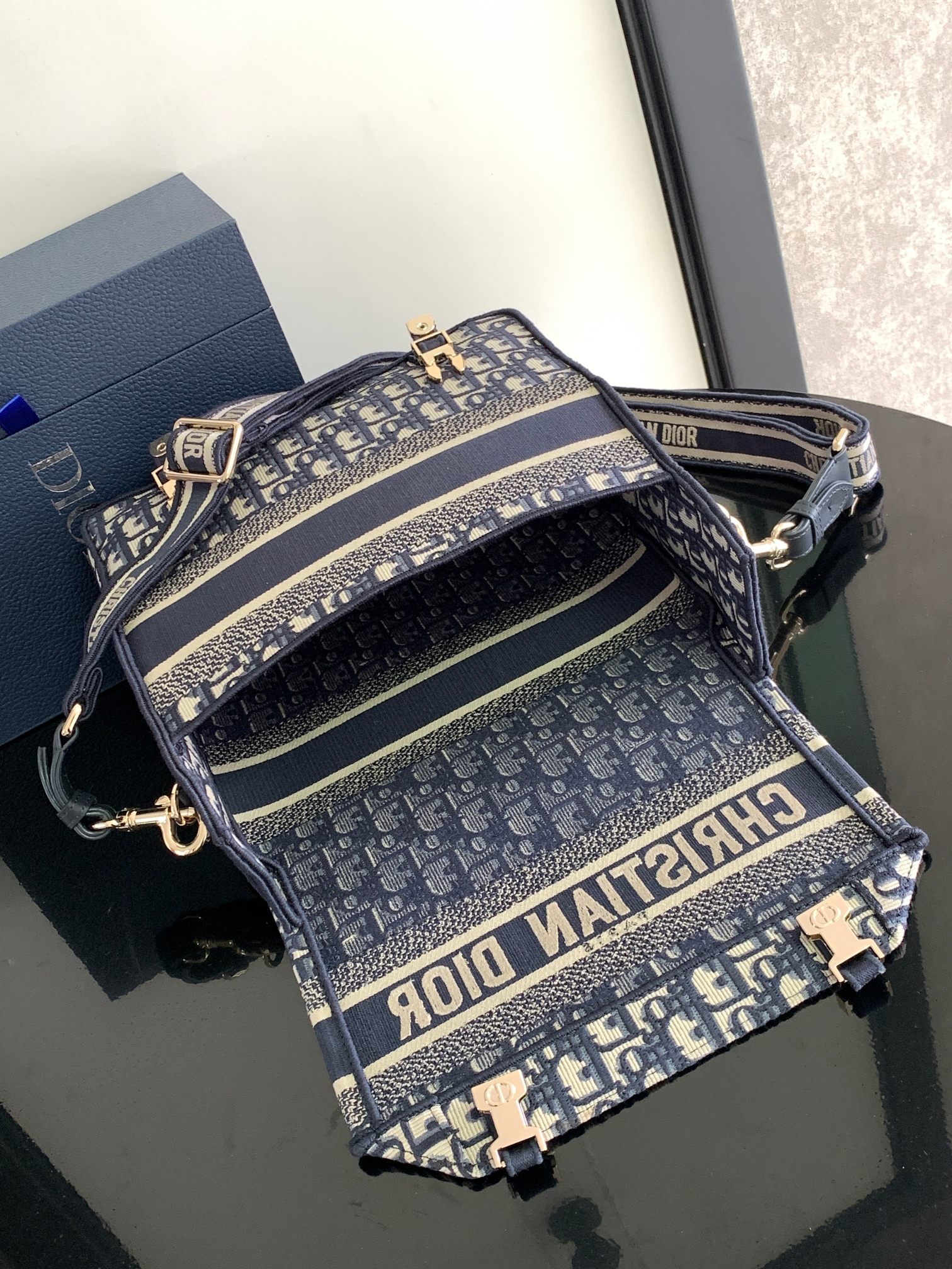 D*or oblique messenger bag-28×24×12cm