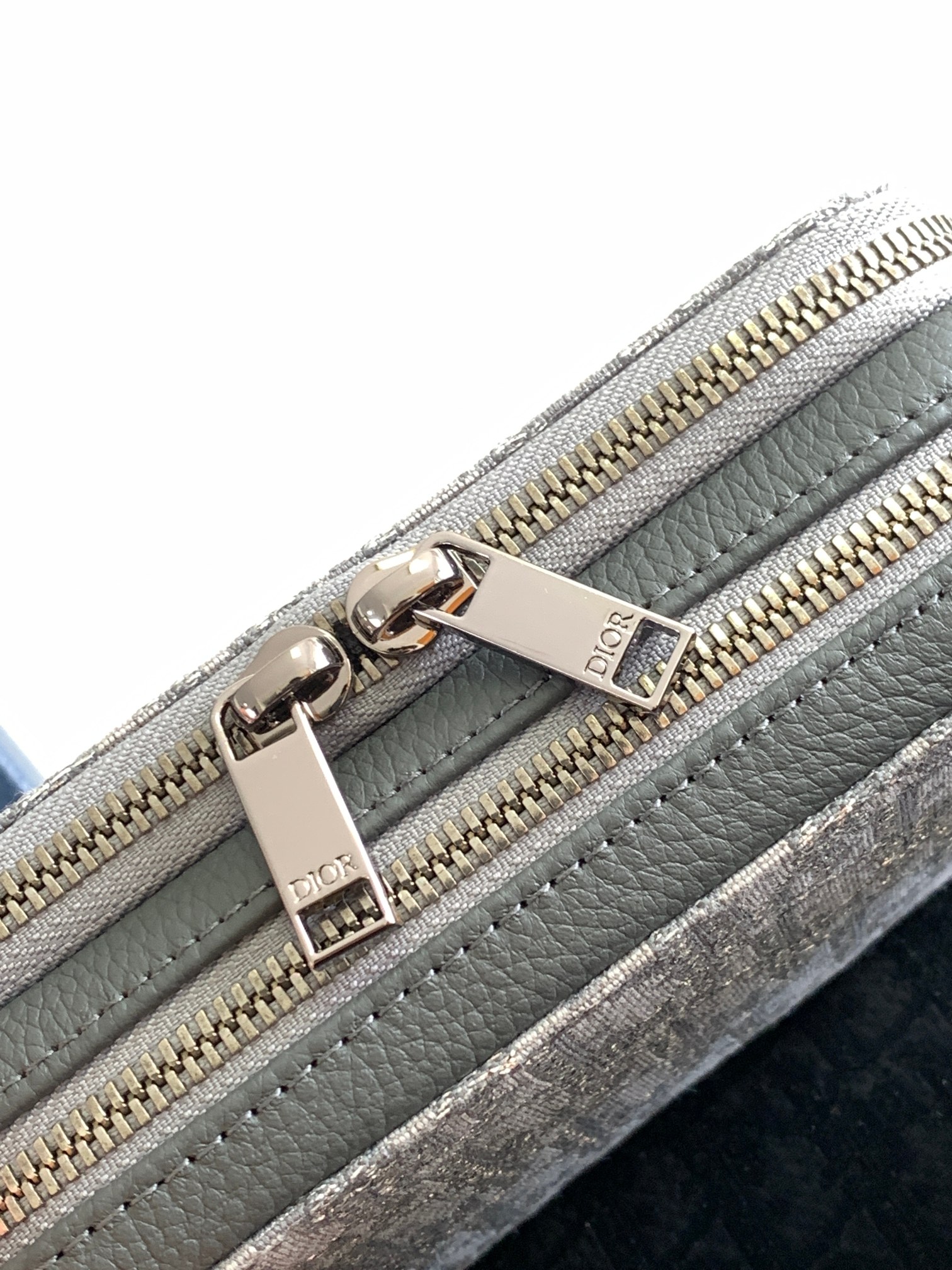 D*or oblique handlebag-17 x 12.5 x 55cm