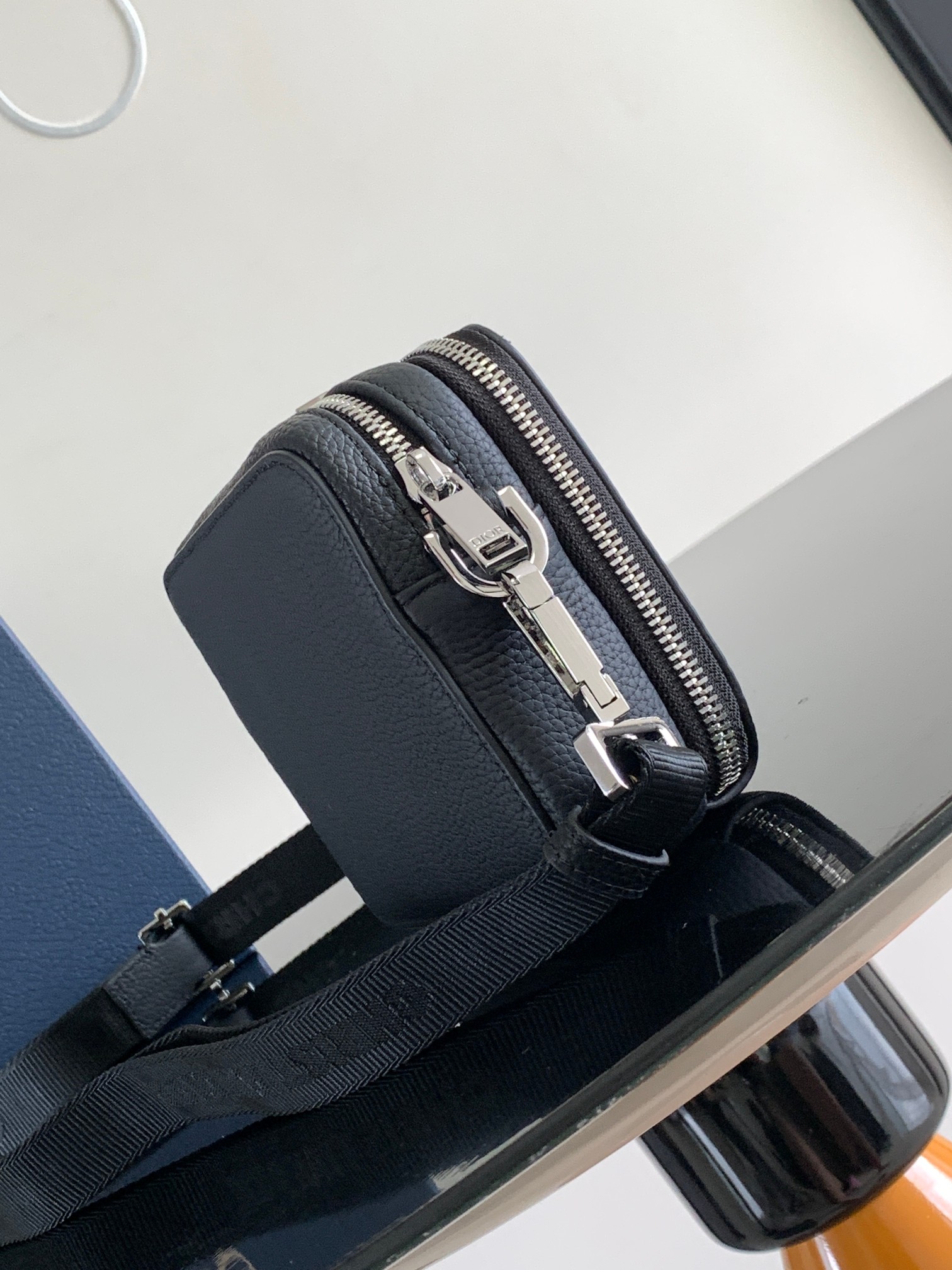 D*or oblique handlebag-17 x 12.5 x 55cm