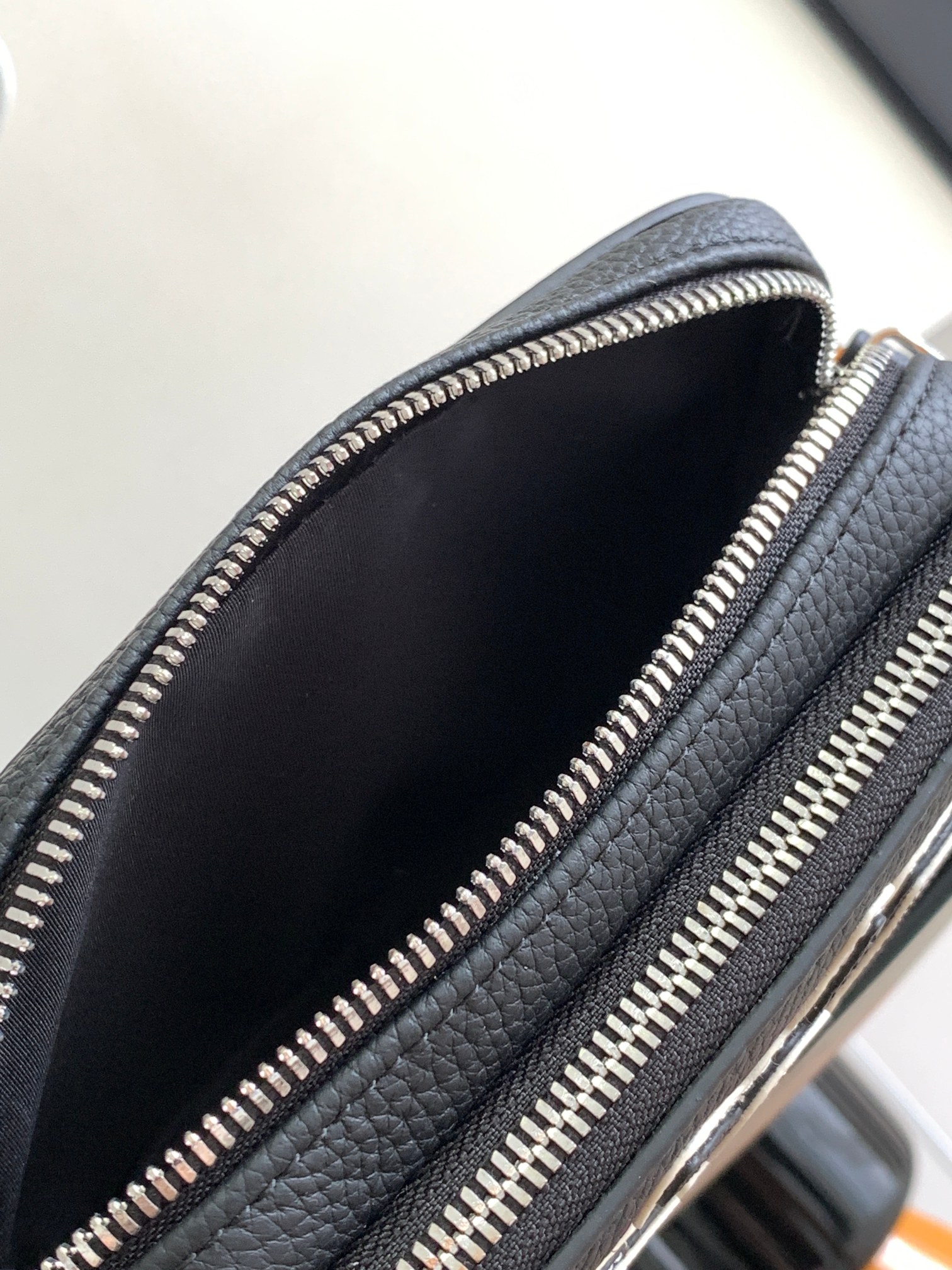 D*or oblique handlebag-17 x 12.5 x 55cm