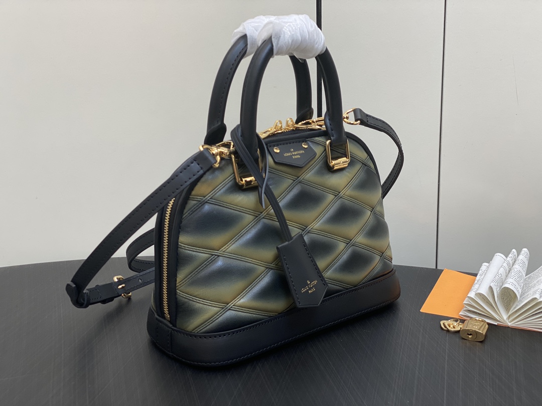 l0*is V*t0n m22878 alma bb-23.5 x 17.5 x 11.5cm