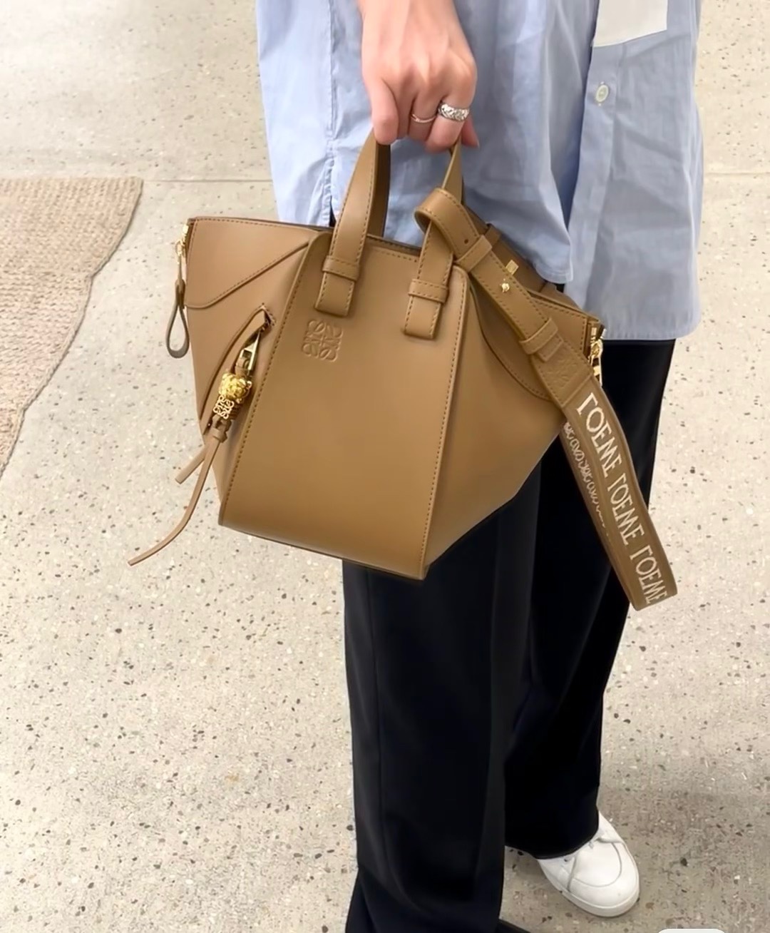 L0ew* hammock bag-19.5*14.4*20.8cm