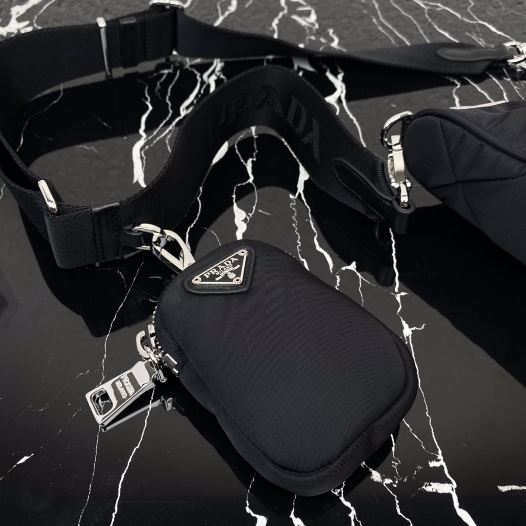 Pra*a 1bc151 re_nylon bag -24*17*7cm